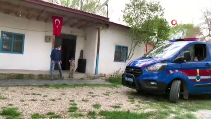 Küçük Muhammet 23 Nisan’ı askeri üniformasıyla kutladı