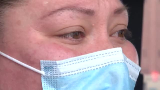 Altas con rosas y libros por Sant Jordi