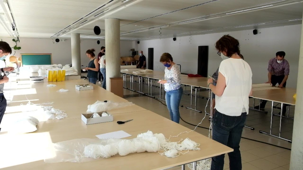 Plus de 200 bénévoles pour fabriquer des masques, au Cpas de Namur