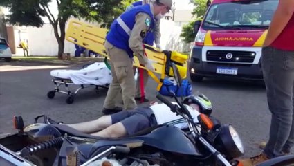 Acidente entre carro e moto é registrado no Bairro Pacaembu