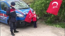 Ankara İl Jandarma Komutanlığı ekipleri çocukları unutmadı