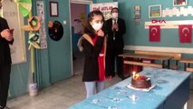 VAN Çatak'ta ortaokul öğrencisi Ayşegül'e doğum günü sürprizi