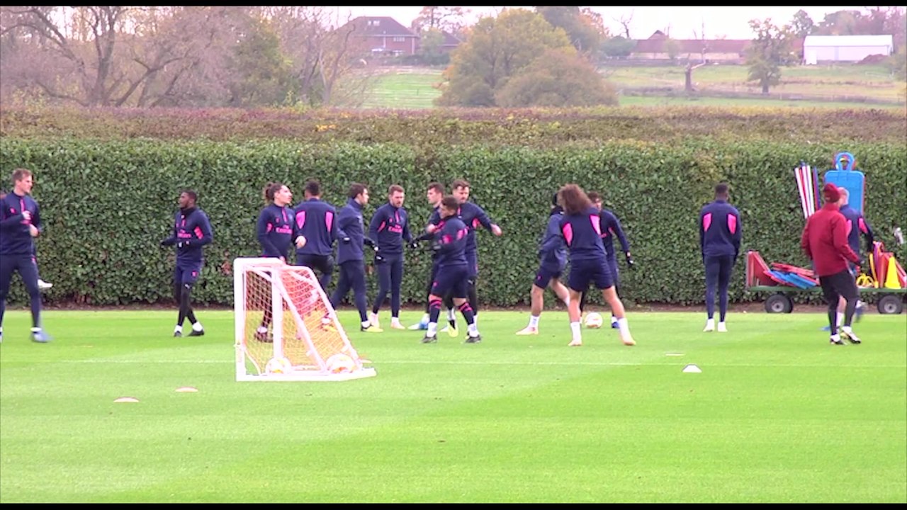 Arsenal training pre Sporting