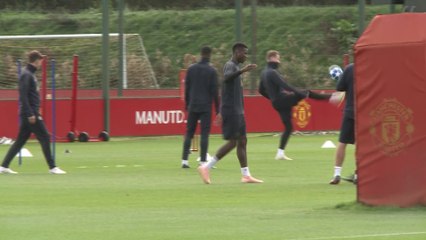 Another view of Pogba snubbing Mourinho