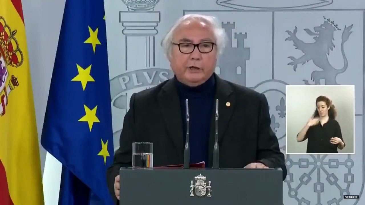 El podemita Manuel Castells reconoce que es el ministro más vago de todo el Gobierno: "Las universidades son autónomas y las competencias están transferidas"