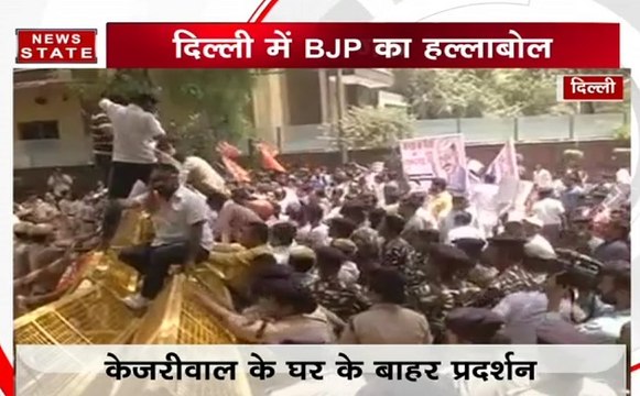 कपिल मिश्रा के आरोप पर दिल्ली बीजेपी यूथ विंग ने केजरीवाल के घर पर किया हंगामा