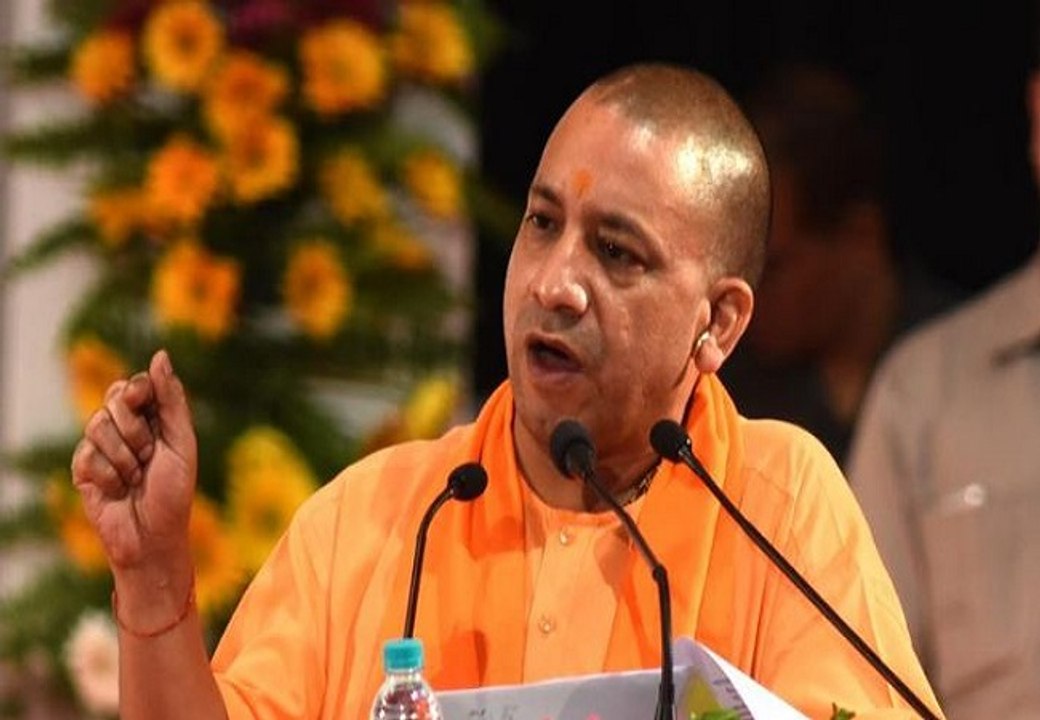 यूपी के सीएम योगी आदित्यनाथ पहुंचे नोएडा