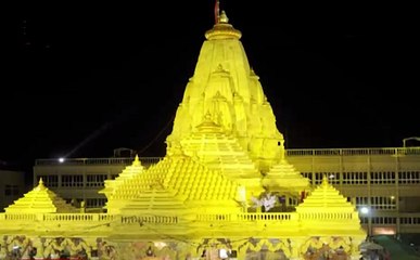 गुजरात चुनाव: मंदिरों के रास्ते हुई राजनीति