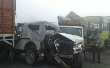 राजस्थान: आगरा-जयपुर NH पर सैकड़ों गाड़ियां आपस में भिड़ी, 1 की मौत