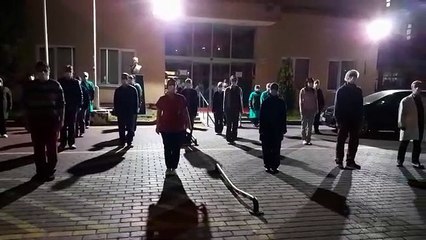 Hastane nöbetçi ekibi de İstiklal Marşı'nı okudu