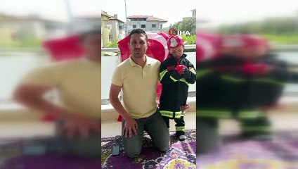 İtfaiyeci olmayı hedefleyen miniğe sevindiren ziyaret