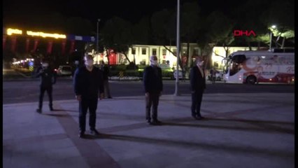 '23 Nisan' coşkusu sokağa çıkma kısıtlaması tanımadı