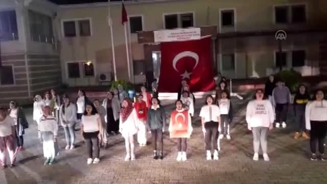 Devlet korumasındaki çocuklar, İstiklal Marşı'nı coşkuyla okudu