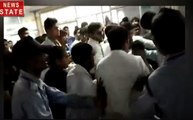 Uttar pradesh: देखिए लखनऊ में MBBS के छात्रों ने कैसे बेरहमी से की  संविदा कर्मचारियों की पिटाई
