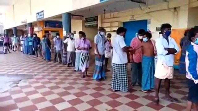 ஊரடங்கு உத்தரவு: தாம்பரம் நகராட்சிக்குட்பட்ட பகுதிகளில் உள்ள ஆதரவற்றவர்களுக்கு நகராட்சி ஆணையர் கருப்பையாவின் உத்தரவின் பெயரில் மருத்துவ பரிசோதனை