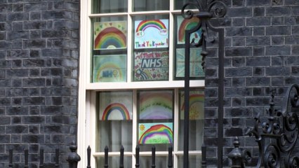 Reino Unido deve ‘seguir adiante’ com confinamento