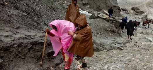 Скачать видео: नेशन रिपोर्टर: जम्मू और कश्मीर भूस्खलन के कारण अमरनाथ यात्रा स्थगित