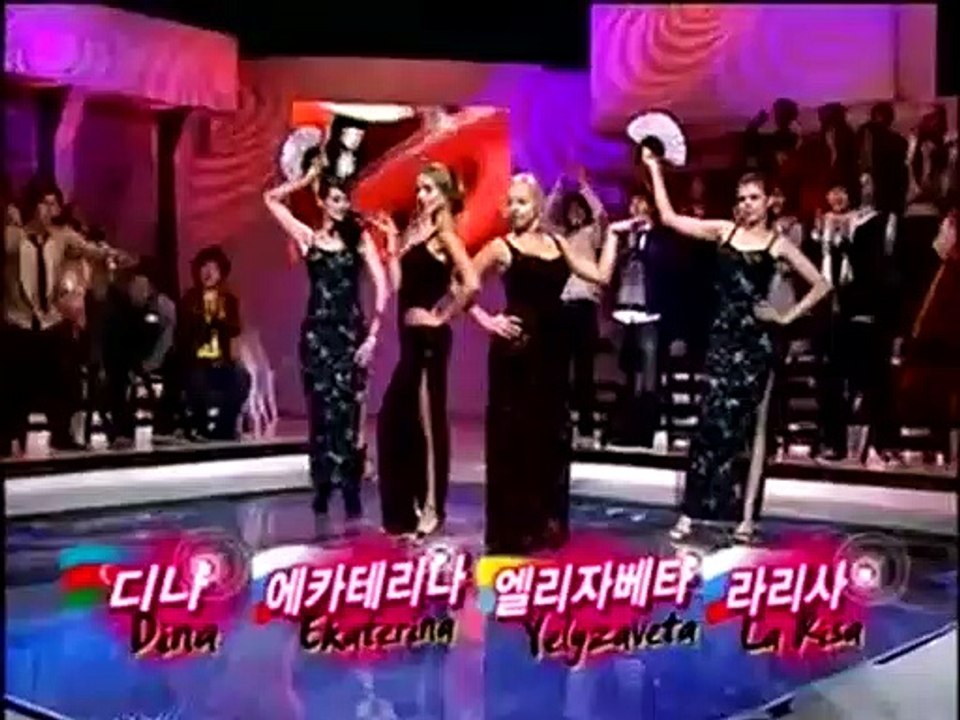 Dina Lebedeva Azerbaijani Girl Ekaterina Popova Russian Girl Dancing K-Pop 'Invite' Misuda Seolnal 디나 레베데바 예카테리나 포포바