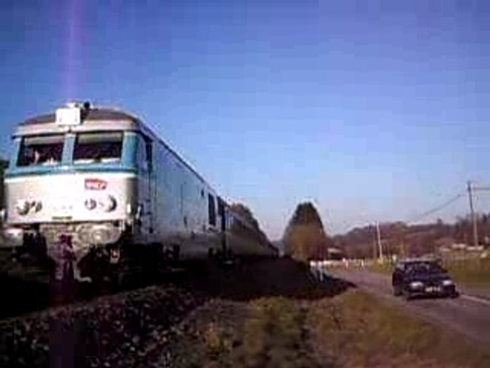 Train SNCF BB 67000 En Voyage