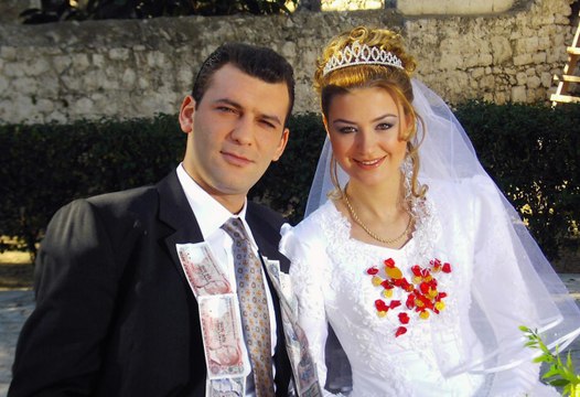 Bulut Bulut Üstüne - Kanal 7 TV Filmi