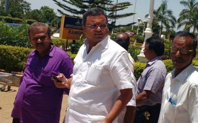 कार्ति चिदंबरम  CBI के समक्ष पेश हो : सुप्रीम कोर्ट