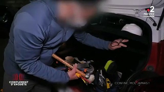 Coronavirus - Cet homme a recours à un stratagème pour rejoindre sa petite-amie malgré le confinement et ne pas être verbalisé - VIDEO