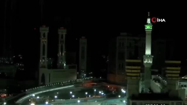 - Mescid-i Haram, Mescid-i Nebevi ve Mescid-i Aksa'da ilk teravih namazı kılındı