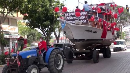 Yat üstünde bayram kutlaması