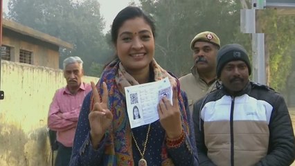 Delhi Polls: 70 विधानसभा सीटों के लिए जनता की वोट की चोट, देखें ग्राउंड से पल-पल की खबर