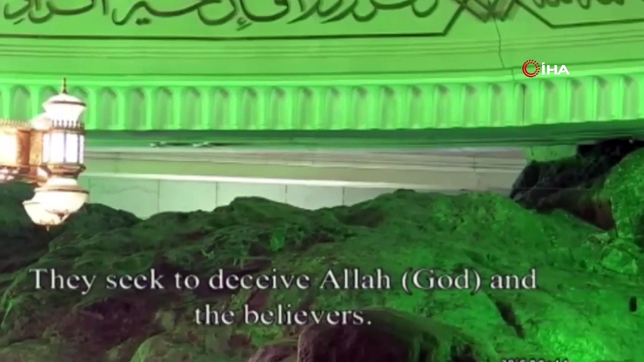 Mescid-i Haram, Mescid-i Nebevi ve Mescid-i Aksa'da ilk teravih namazı kılındı