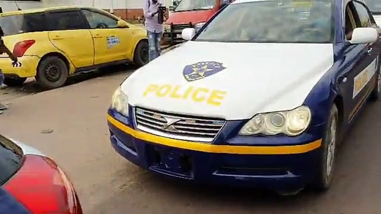 Le Chef de l'État offre plus de 100 véhicules à la police de proximité.