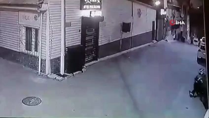 Yeni olanı çaldı, eski olanı dönüp geri aldı...O anlar kamerada