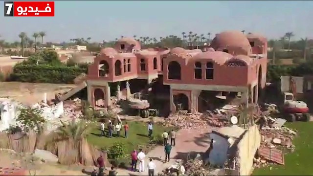 محافظة الجيزة تزيل كمبوند فيلات على مساحة 6.5فدان فى أبو رواش