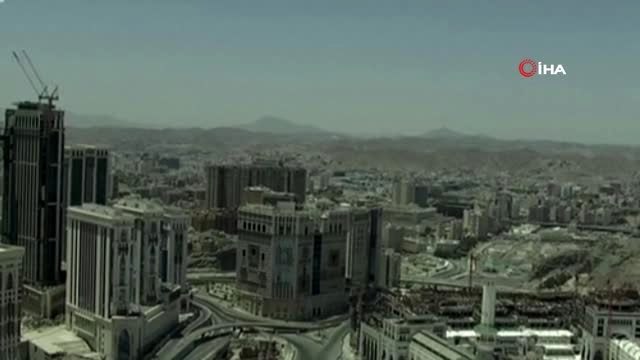 - Mescid-i Haram, Mescid-i Nebevi ve Mescidi Aksa'da Ramazan'ın ilk Cuma namazı cemaatle kılınmadı