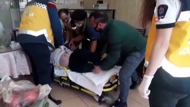 Kalp krizi geçiren şahıs vatandaşın yaptığı kalp masajıyla hayata tutundu