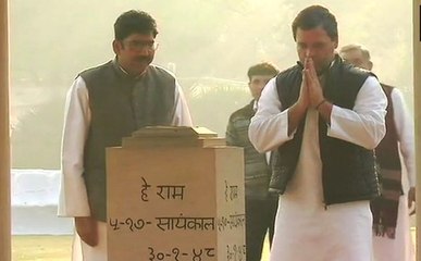 राष्ट्रपति, PM और राहुल ने दी महात्मा गांधी को श्रद्धांजलि