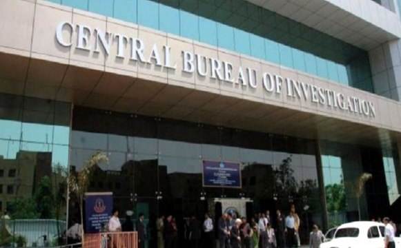 CBI रिश्‍वत कांड : छुट्टी पर भेजे गए आलोक वर्मा और राकेश अस्थाना