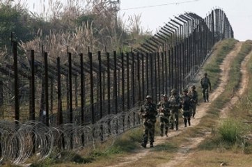 बरेली में फोटो स्टेट की दूकान से मिले भारत-पाक सीमा के नक्शे
