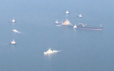 गुजरात: कांगला पोर्ट पर तेल ले जा रहे जहाज में लगी आग