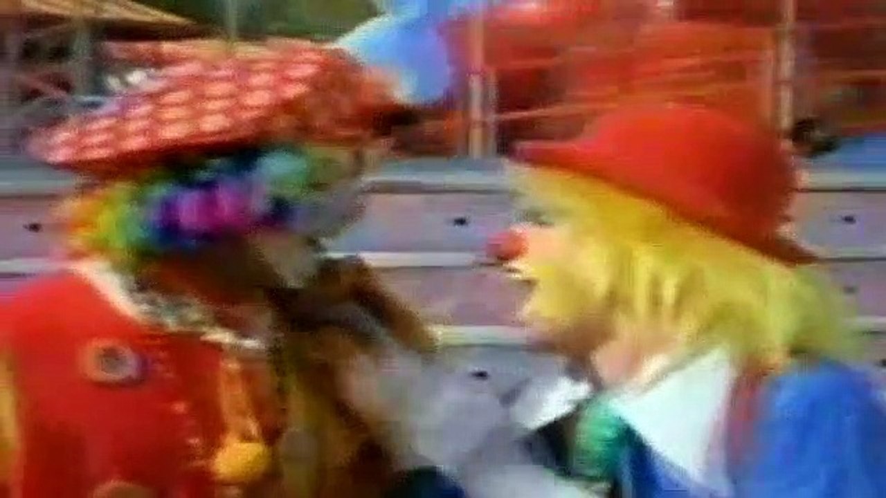 Mighty Morphin Power Rangers S01E11 - No Clowning Around - video ...