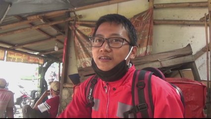 Indonesia travel ban leaves workers stranded during Ramadan