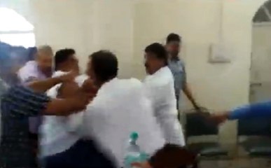 धौलपुर: बैठक के दौरान हंगामा, जमकर हुई हाथापाई