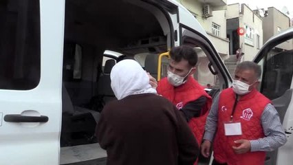 Siirt'te 80 yaşındaki şehit annesi oğlunun mezarına götürüldü