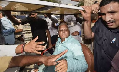 AIIMS से लालू को मिली छुट्टी, रेलवे स्टेशन पर पुलिस से भिड़े