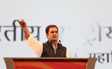 दलितों पर अत्याचार के खिलाफ राहुल का अनशन