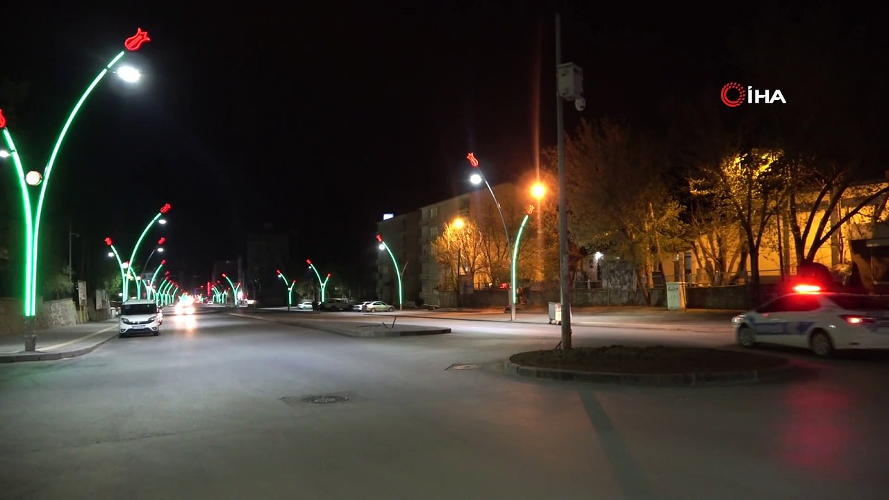 Muş’un en işlek caddesinde yaya ve araç trafiği kısıtlaması başladı