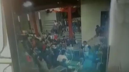 गाना नहीं बजाने पर पिट गए DJ बाबू, CCTV में कैद हुई घटना