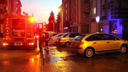 Tartıştığı babasının arabasını kundakladı