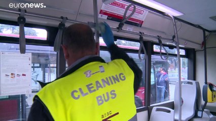 Mortes diárias por coronavírus aumentam no Reino Unido