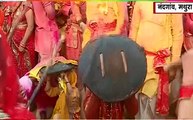 नंदगांव में लट्ठ बरसे : कान्हा की नगरी में रंगों की बौछार